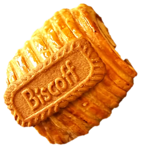 Pain au chocolat surmonté d’un biscuit Biscoff