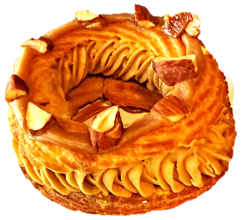 Paris-Brest, couronne de pâte à choux, crème et amandes
